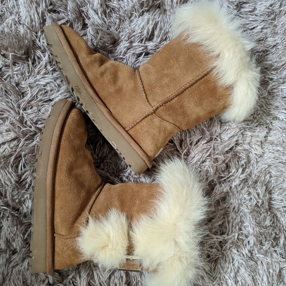 UGG Shoes - Comfy UGG
